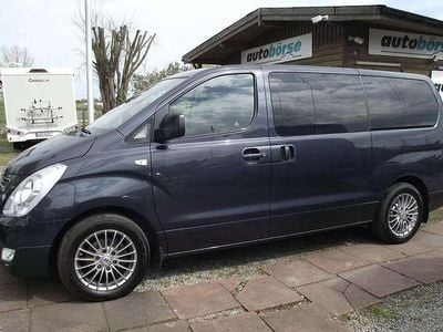 Usata Hyundai H-1 Trend 170 CV (125 kW) 2017 Blu Monovolume