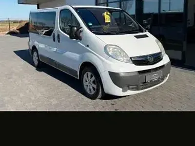 Gebraucht Opel Vivaro 145 PS (106 kW) 2010 Weiß Van / Kleinbus