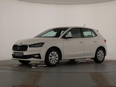 Candyweiss Gebraucht 2024 Skoda Fabia Essence Kleinwagen | 15.489 € (Fairer Preis)