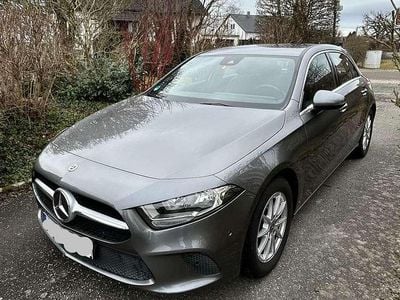 Gebraucht Mercedes A200 Progressive 163 PS (119 kW) 2018 Grau Limousine