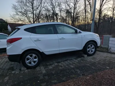 Gebraucht Hyundai ix35 135 PS (99 kW) 2012 Weiß SUV