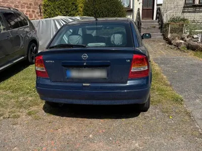 Gebraucht Opel Astra 101 PS (74 kW) 2002 Blau Limousine