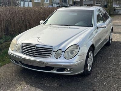 Gebraucht Mercedes E320 204 PS (150 kW) 2004 Silber Limousine