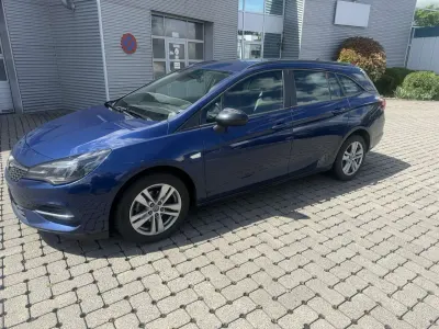 Gebraucht Opel Astra Edition 105 PS (77 kW) 2021 Nautic blau Kombi