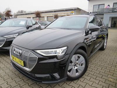 Gebraucht Audi e-tron Ambiente 230 kW (313 PS) 2021 Mythosschwarz metallic SUV