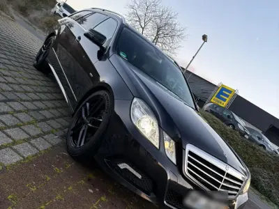 Gebraucht Mercedes E350 231 PS (169 kW) 2010 Schwarz Kombi