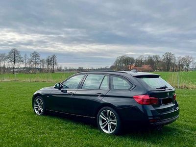 Gebraucht BMW 320 Sport Line 190 PS (139 kW) 2017 Schwarz Kombi