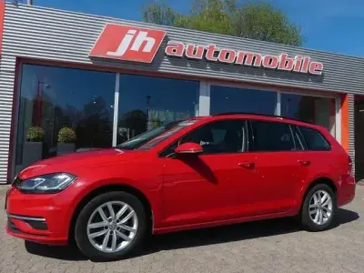Gebraucht VW Golf VII Comfortline 116 PS (85 kW) 2018 Rot Kombi
