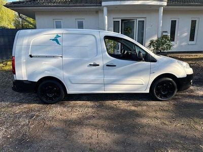 Usata Peugeot Partner 90 CV (66 kW) 2010 Bianco Monovolume