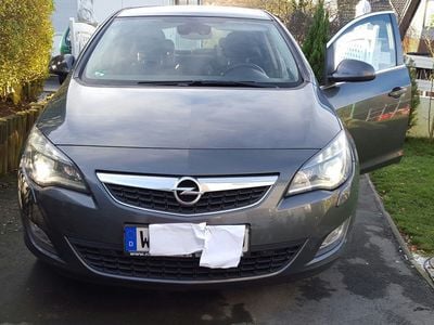 Usata Opel Astra 218 CV (160 kW) 2010 Grigio Berlina