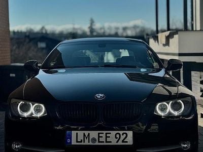 Gebraucht BMW 320 184 PS (135 kW) 2011 Schwarz Coupé
