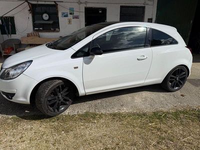Gebraucht Opel Corsa Color Edition 90 PS (66 kW) 2009 Weiß Kleinwagen