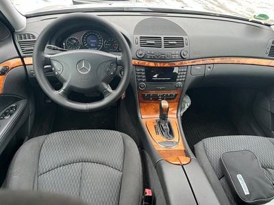 Mercedes E200