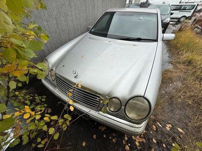 Mercedes E230