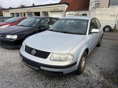Gebraucht VW Passat GT 101 PS (74 kW) 2000 Silber Limousine