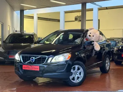 Gebraucht Volvo XC60 Momentum 163 PS (119 kW) 2012 Schwarz SUV