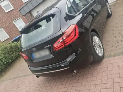 Gebraucht BMW 220 Active Tourer 190 PS (139 kW) 2014 Schwarz Van / Kleinbus