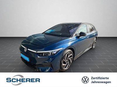 Aquamarinblau metallic schwarz (metallic) Gebraucht 2025 VW ID.7 Pro Kombi | 46.900 € (Guter Preis)