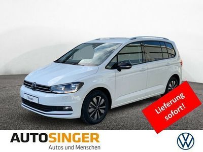 Pure white Neu 2025 VW Touran Goal Van / Kleinbus | 39.980 €