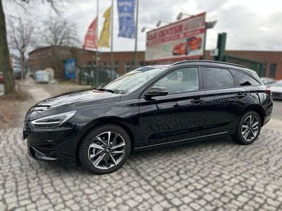 Gebraucht Hyundai i30 Advantage 101 PS (74 kW) 2025 Schwarz Kombi