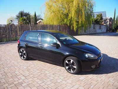 Usata VW Golf VI 105 CV (77 kW) 2010 Nero Utilitaria