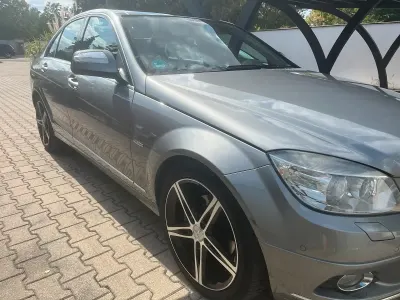 Gebraucht Mercedes C200 184 PS (135 kW) 2008 Silber Limousine