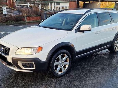 Gebraucht Volvo XC70 Summum 163 PS (119 kW) 2013 Weiß Kombi