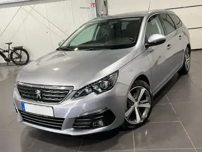 Gebraucht Peugeot 308 131 PS (96 kW) 2020 Grau Kombi