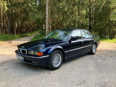 BMW 728