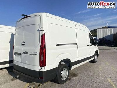 Maxus V90