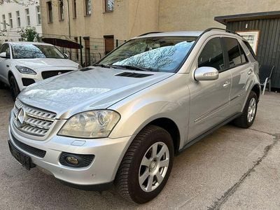 Usata Mercedes ML320 224 CV (164 kW) 2007 Argento SUV