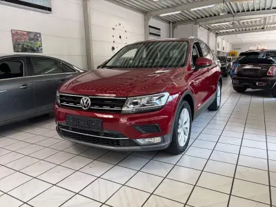 Gebraucht VW Tiguan Highline 179 PS (131 kW) 2016 Rot SUV