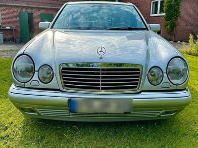 Mercedes E280