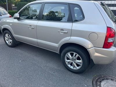 Gebraucht Hyundai Tucson 141 PS (103 kW) 2009 Grau SUV