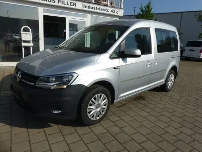 Gebraucht VW Caddy Trendline 110 PS (80 kW) 2017 Silber Van / Kleinbus