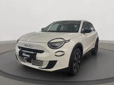 Neu Fiat 600 Business 101 PS (74 kW) 2026 Weiß SUV
