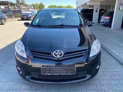 Second-hand Toyota Auris Design 132 CP (97 kW) 2012 Negru Berlinǎ