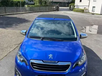 Gebraucht Peugeot 108 Style 72 PS (52 kW) 2019 Blau Limousine