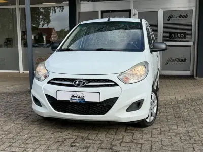 Gebraucht Hyundai i10 Edition 69 PS (50 kW) 2011 Weiß Kleinwagen