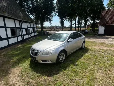Gebraucht Opel Insignia 116 PS (85 kW) 2009 Silber Limousine