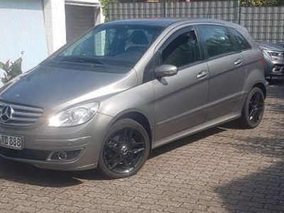 Mercedes B180