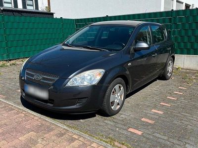 Gebraucht Kia Ceed 109 PS (80 kW) 2007 Grau Kleinwagen