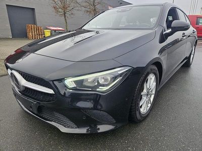 Schwarz Gebraucht 2020 Mercedes CLA180 Shooting Brake Kombi | 17.731 € (Fairer Preis)