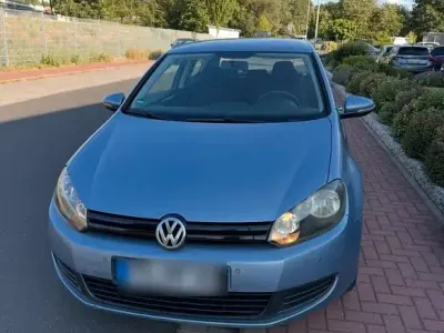 Gebraucht VW Golf VI 86 PS (63 kW) 2009 Blau Kleinwagen