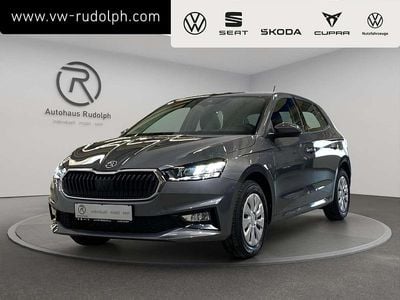 Nouă Skoda Fabia Essence 95 CP (69 kW) 2025 Gri Hatchback