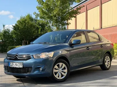 Gebraucht Citroën C-Elysee I PureTech 82 PS (60 kW) 2017 Blau Limousine
