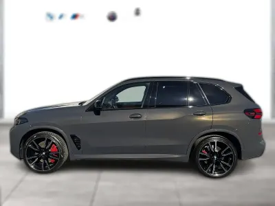Gebraucht BMW X5 M M Sport 530 PS (389 kW) 2023 Grau metallic SUV