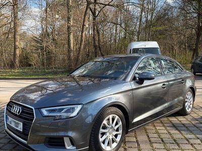 Gebraucht Audi A3 Sport 150 PS (110 kW) 2018 Grau Limousine