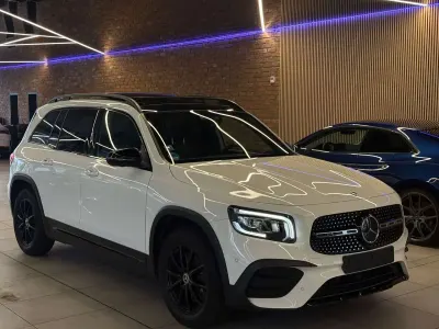 Gebraucht Mercedes GLB250 AMG line 224 PS (164 kW) 2020 Weiß SUV