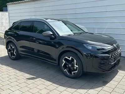 Neu VW T-Roc Cabriolet R-line 150 PS (110 kW) 2026 Grenadilla black metallic SUV
